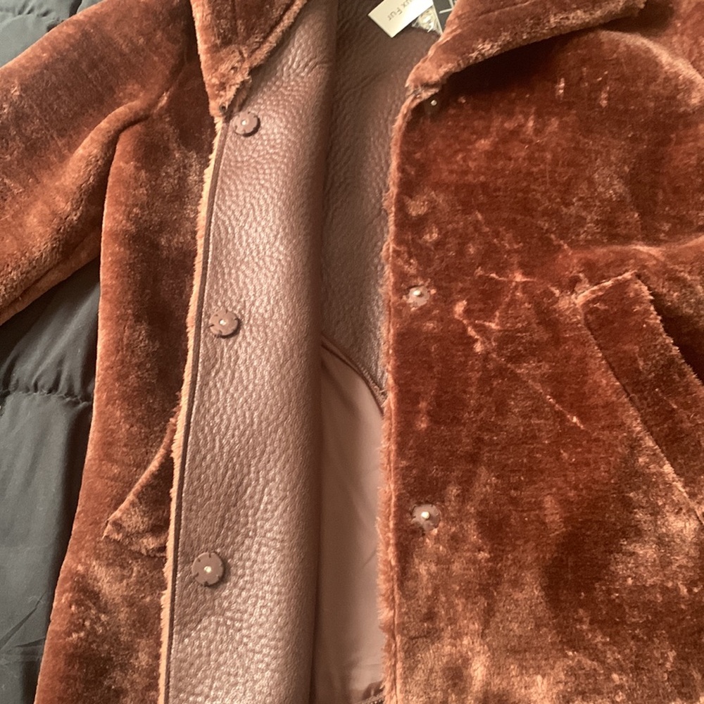 NWT Tahari Faux Fur Notch Lapel Coat - Beaver large - Picture 6 of 10